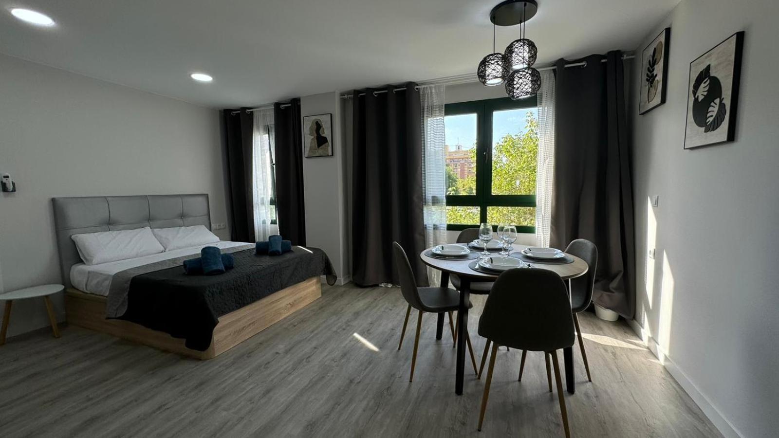 Versus Apartments Near City Of Arts III Valenza Esterno foto