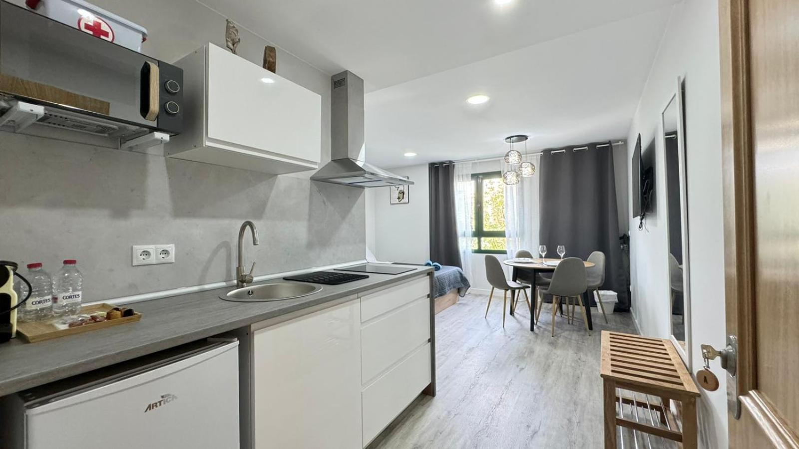 Versus Apartments Near City Of Arts III Valenza Esterno foto